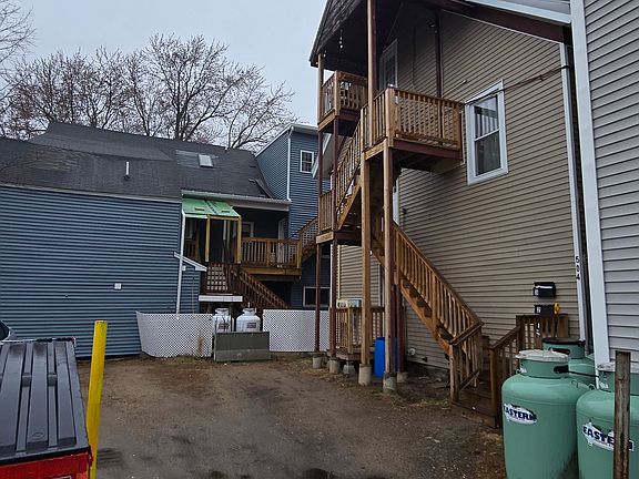 4th image of 504 Main St APT 1