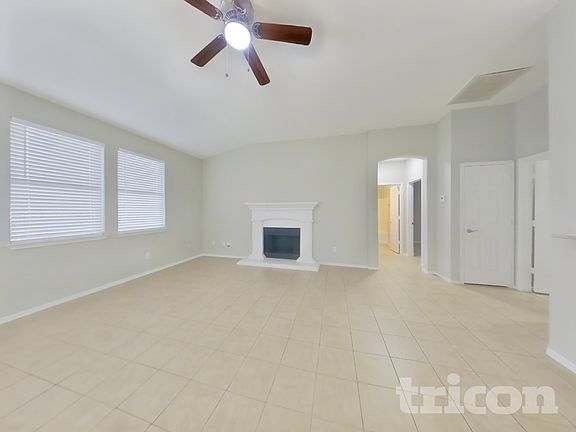 2nd image of 3413 Fashion St