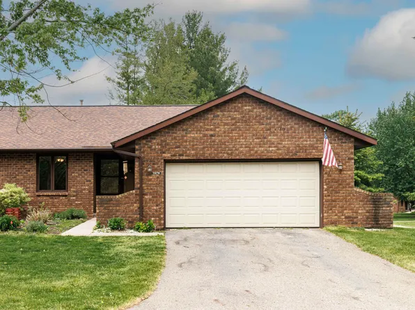 11279 Whispering Creek Dr, Allendale, MI 49401