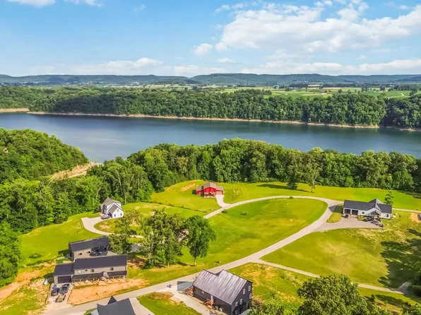 483 Kimber Dr, Nancy, KY 42544