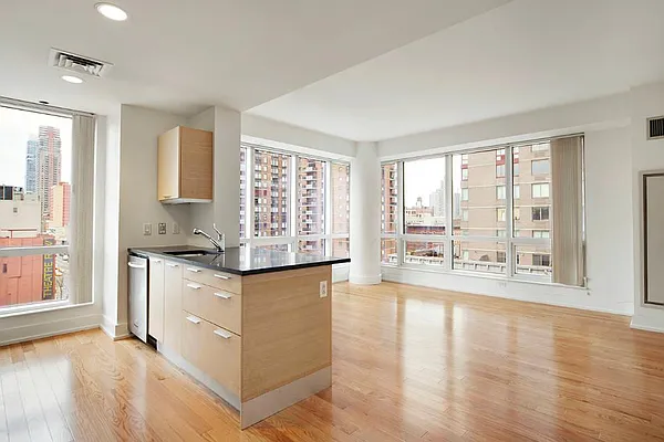 Sold by Town Residential | media 9