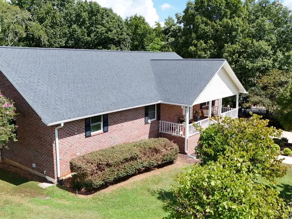 2009 Smith Dr, Clayton, NC 27520