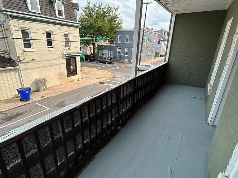 148 E Washington St — Photo 12