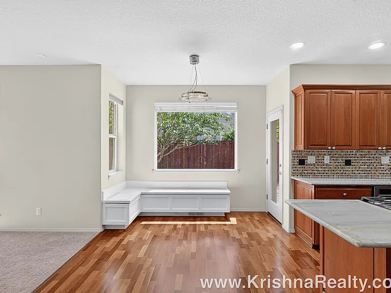 13686 NW Henninger Ln — Photo 9
