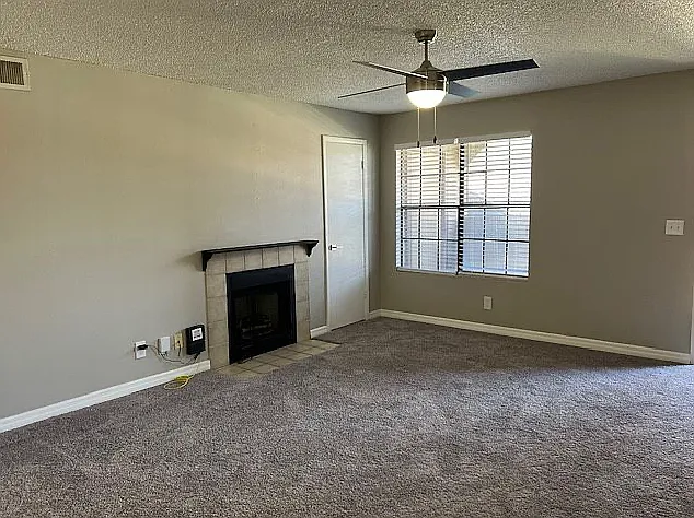 Building Photo - 345 Lakepointe Dr #204