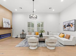 1120 N WREN Drive, Gilbert, AZ 85234