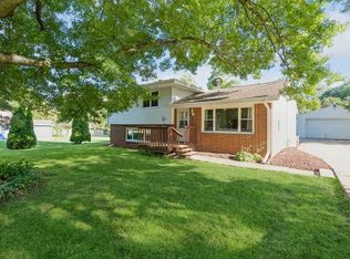 1008 Elder Ln, Des Moines, IA 50315