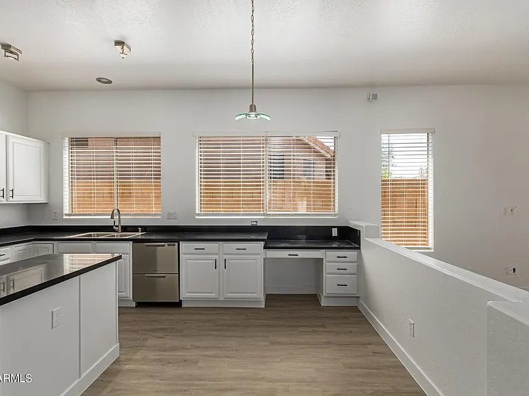 4327 E Sands Dr — Photo 11