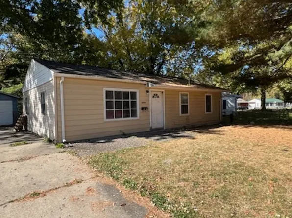 1819 Holly Dr, Springfield, IL 62703