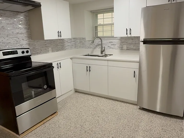 4924 S Karlov Ave #B — Photo 7