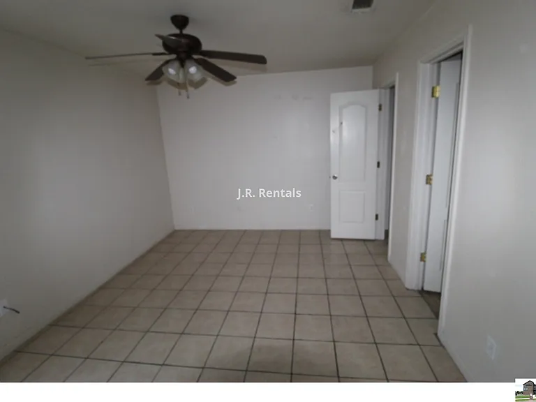 413 Brittney Way #C — Photo 31