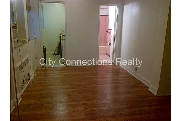 Rented by City Connections Realty | media 10