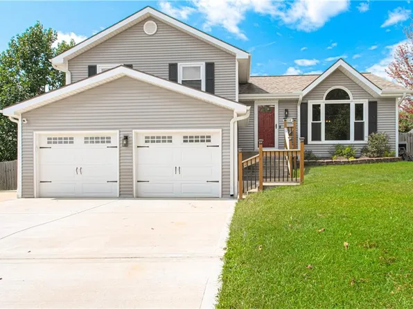 104 Shasta Daisy Dr, Smithville, MO 64089