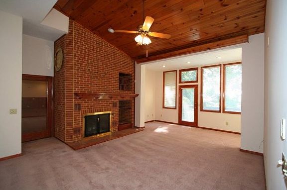 5th image of 3606 Honeywood Dr