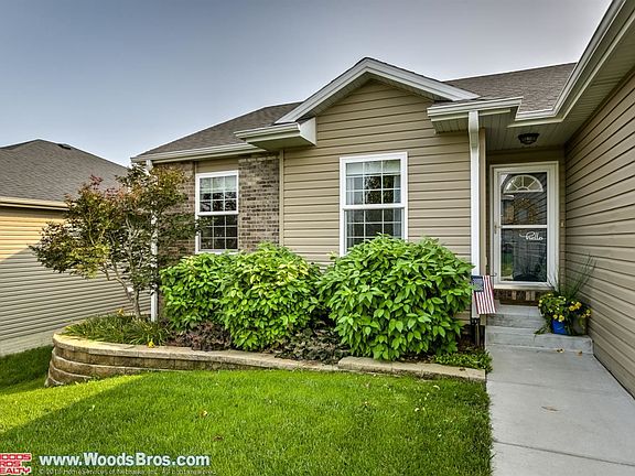 3rd image of 7601 Glynoaks Dr