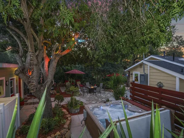 9752 Grape Ln, Escondido, CA 92029
