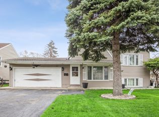 909 W Green St, Bensenville, IL 60106