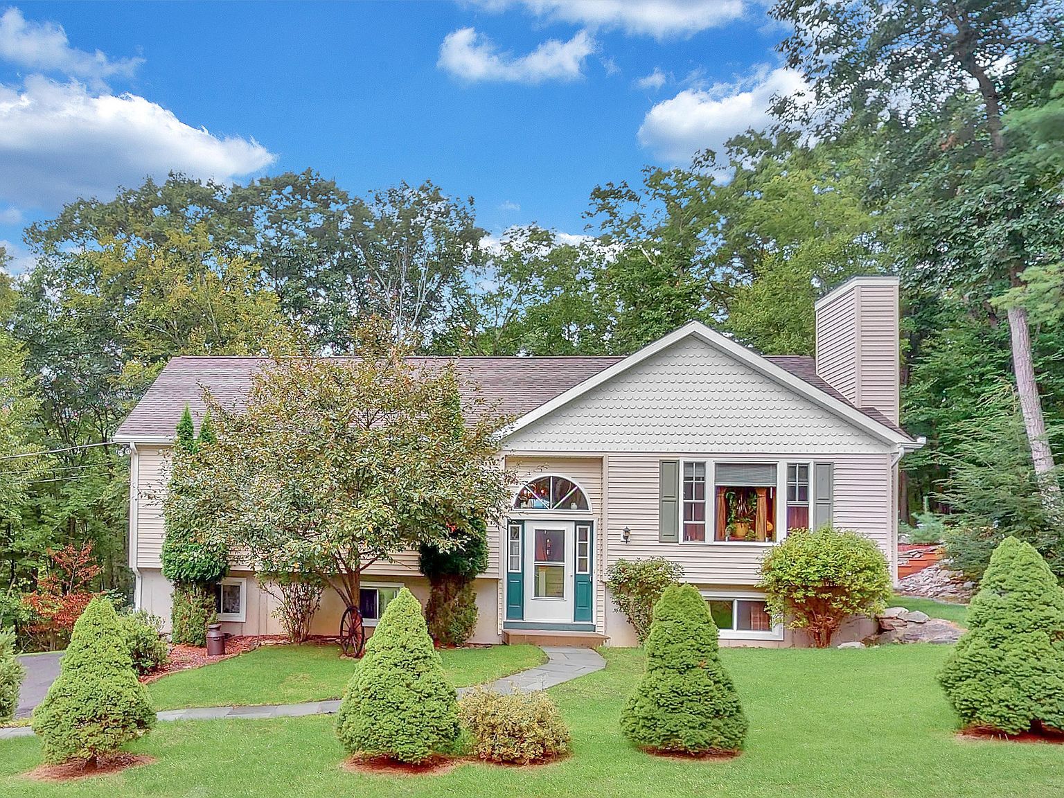 112 Neversink Rd, Shohola, PA 18458 Zillow