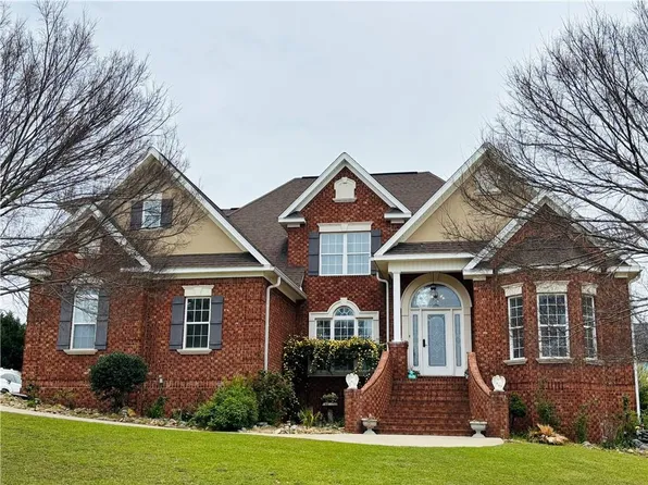 302 Wind River Dr, Kathleen, GA 31047