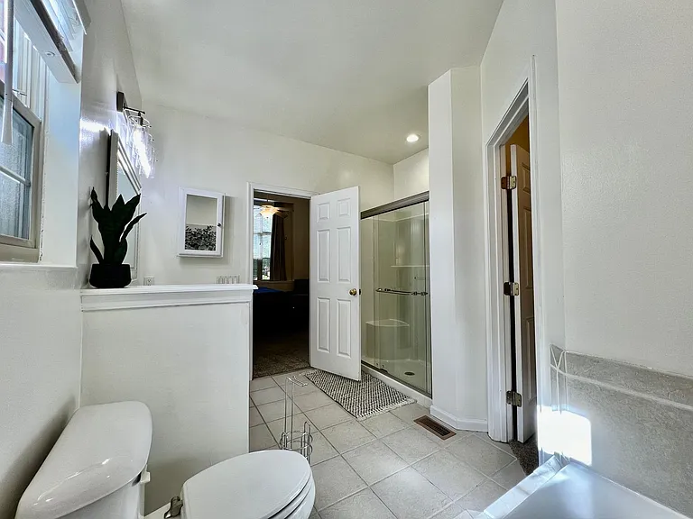 6608 Rosemont Ln — Photo 54