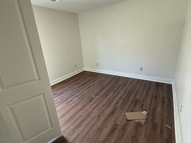 404 S Smith St — Photo 8