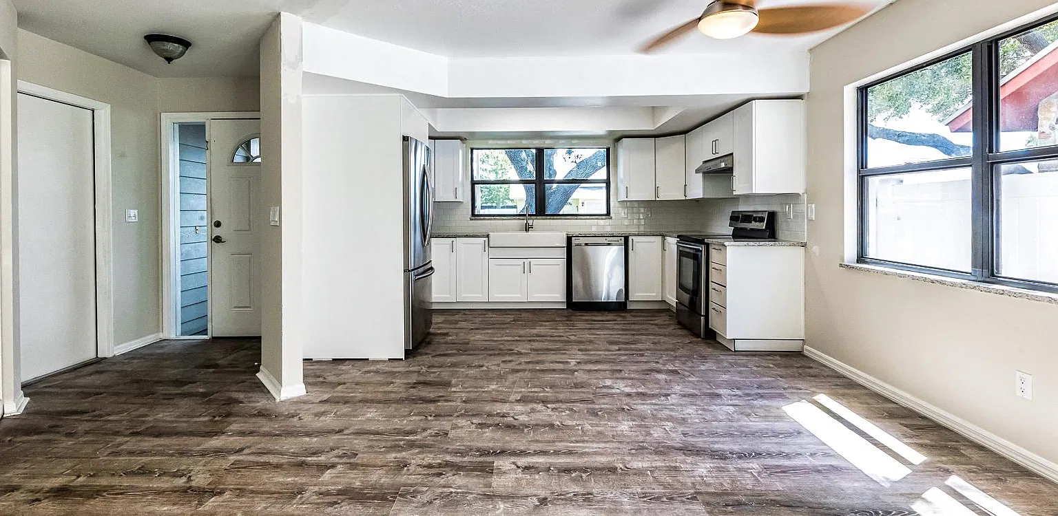 3 bed, 1348 sqft, $2,950 — Photo 4