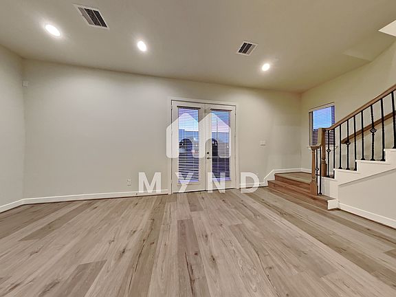 4th image of 12418 Executive Square Ln