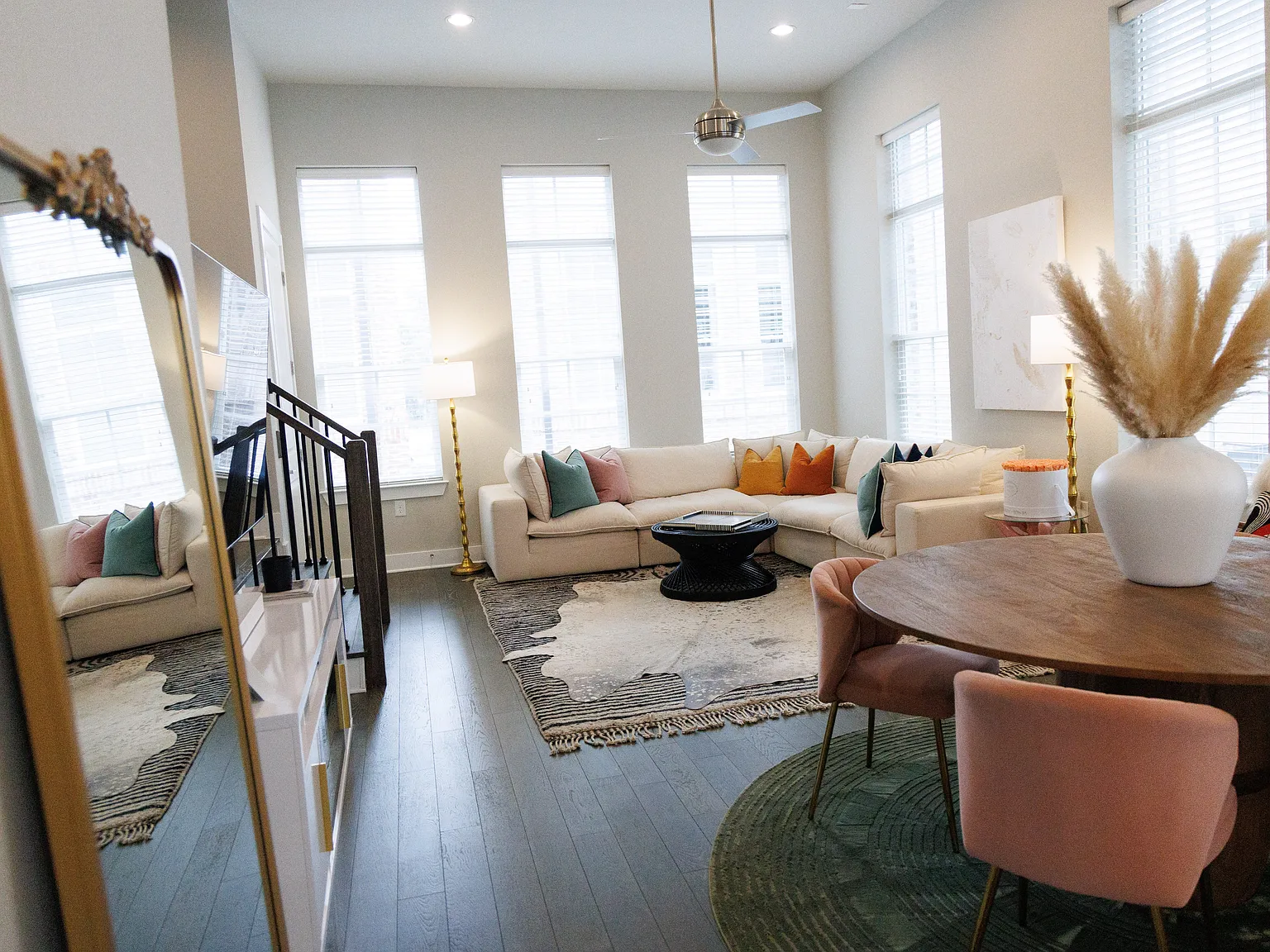4 bed, 4.5 bath, 2537 sqft, $6,500 — Photo 2