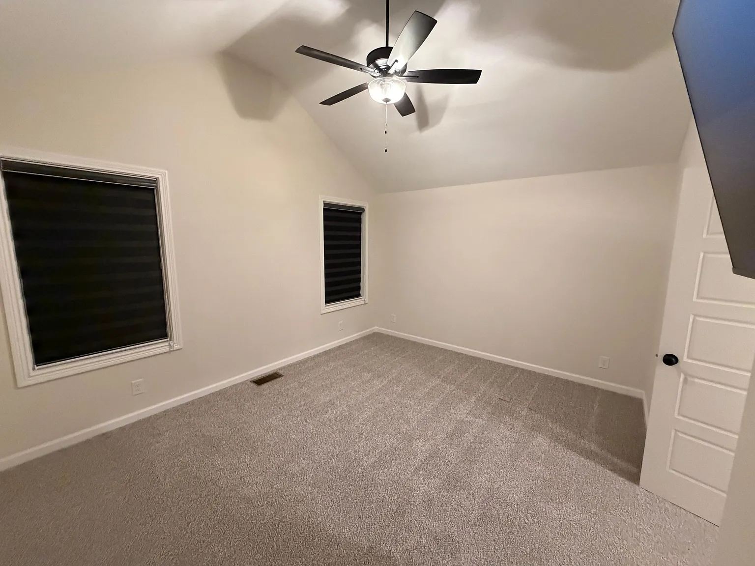 3 bed, 2.0 bath, 1225 sqft, $1,750 — Photo 4