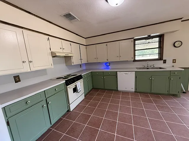 2909 FM 1844 — Photo 4