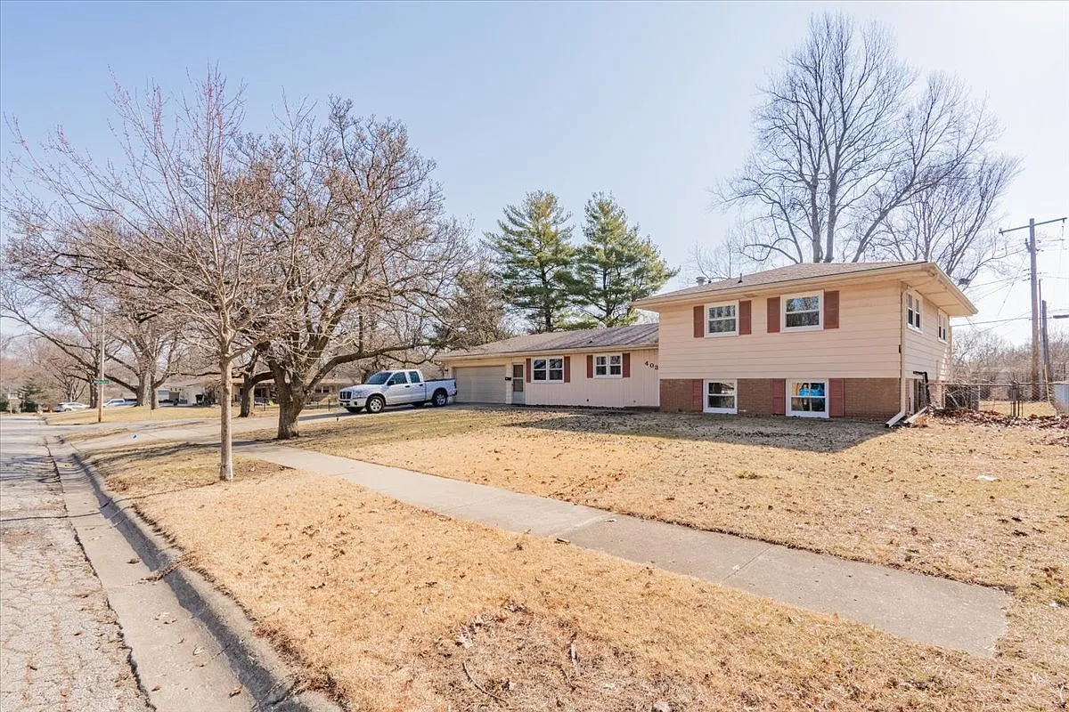 403 Radliff Rd photo 1
