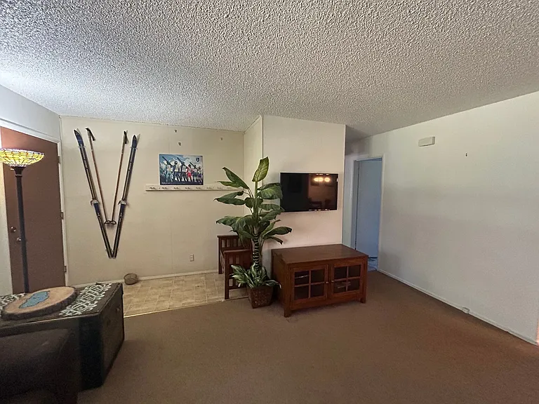 3616 Spruce Ave #7 — Photo 5