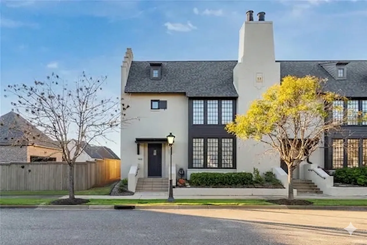 2 bed, 2.5 bath, 2100 sqft, $2,400 — Photo 1