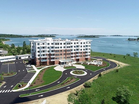 2nd image of 130 Broad Reach #504