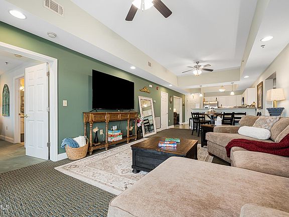 4th image of 210 Raceday Center Dr Unit 1602