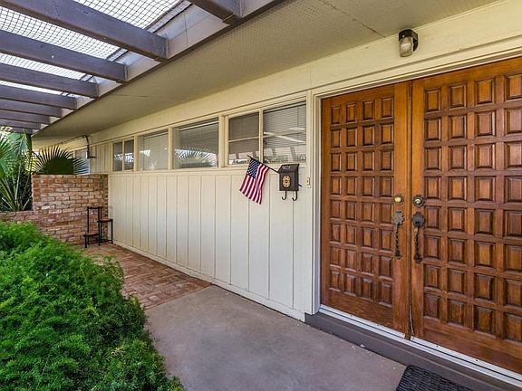 2nd image of 405 E Paseo De Isabella