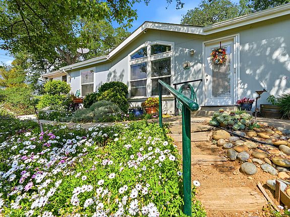 4th image of 45241 Crest Lane