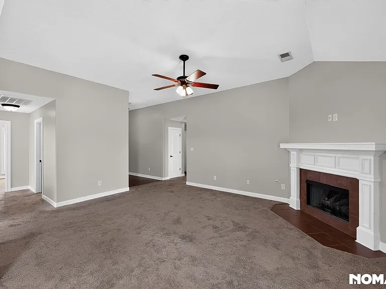 82 Grove Hill Ln — Photo 8