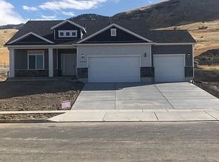 698 N 800 E, Hyde Park, UT 84318