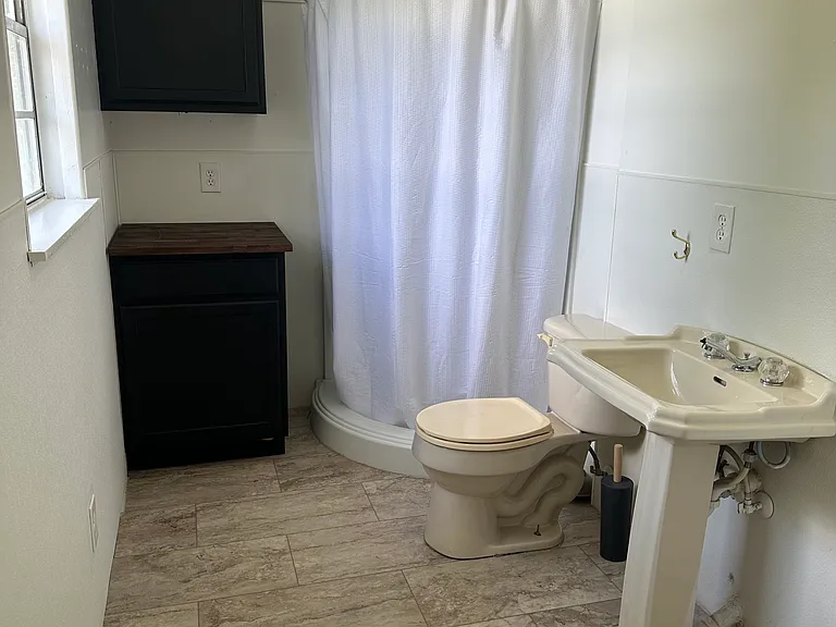 2222 Woodrow Dr — Photo 5