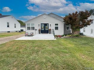 208 W Washington St, Columbia, IL 62236