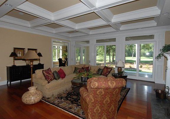 4th image of 40 Pond Dr