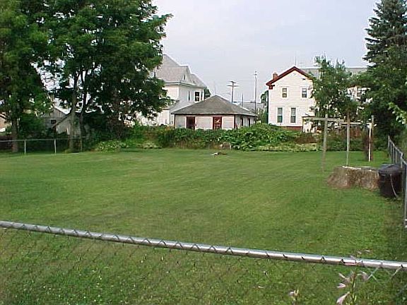 Back Yard-fenced