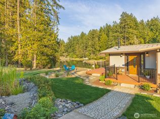 5440 E Grapeview Loop Rd, Allyn, WA 98524