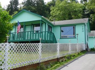 160 Elm Ave, Reedsport, OR 97467