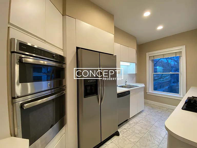 33 Longwood Ave — Photo 17