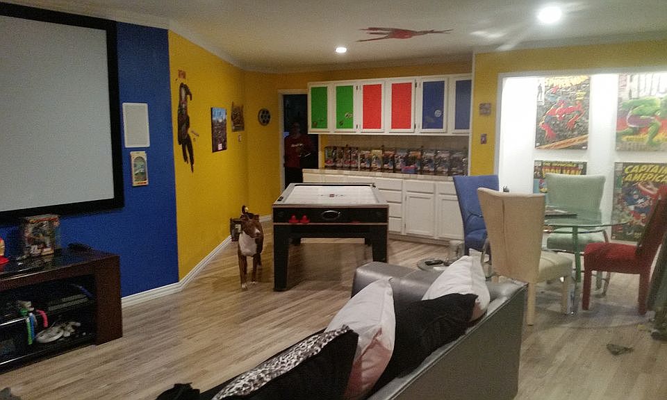 Family Room Pic 4