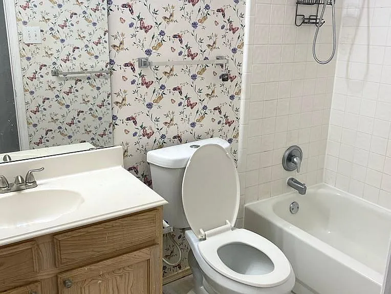 Bathroom #2