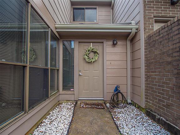 3rd image of 2881 Panagard Dr #42