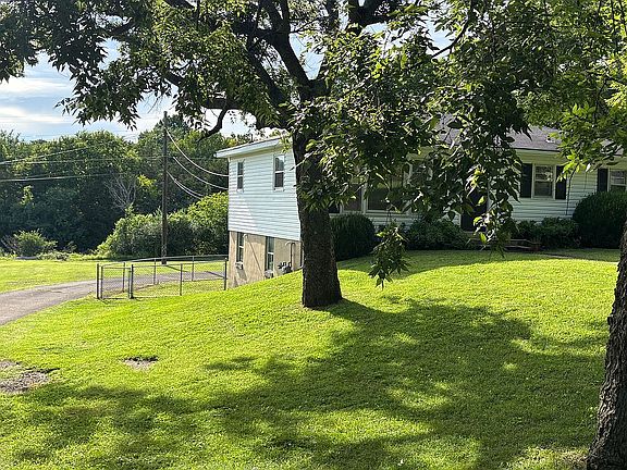 3rd image of 356 W Berkley Cir